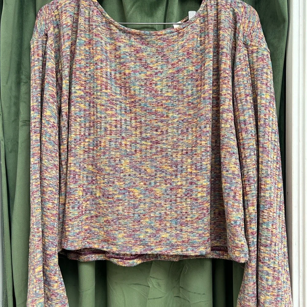Daily Practice fit. Super soft and cozy. - Picture 5 of 13